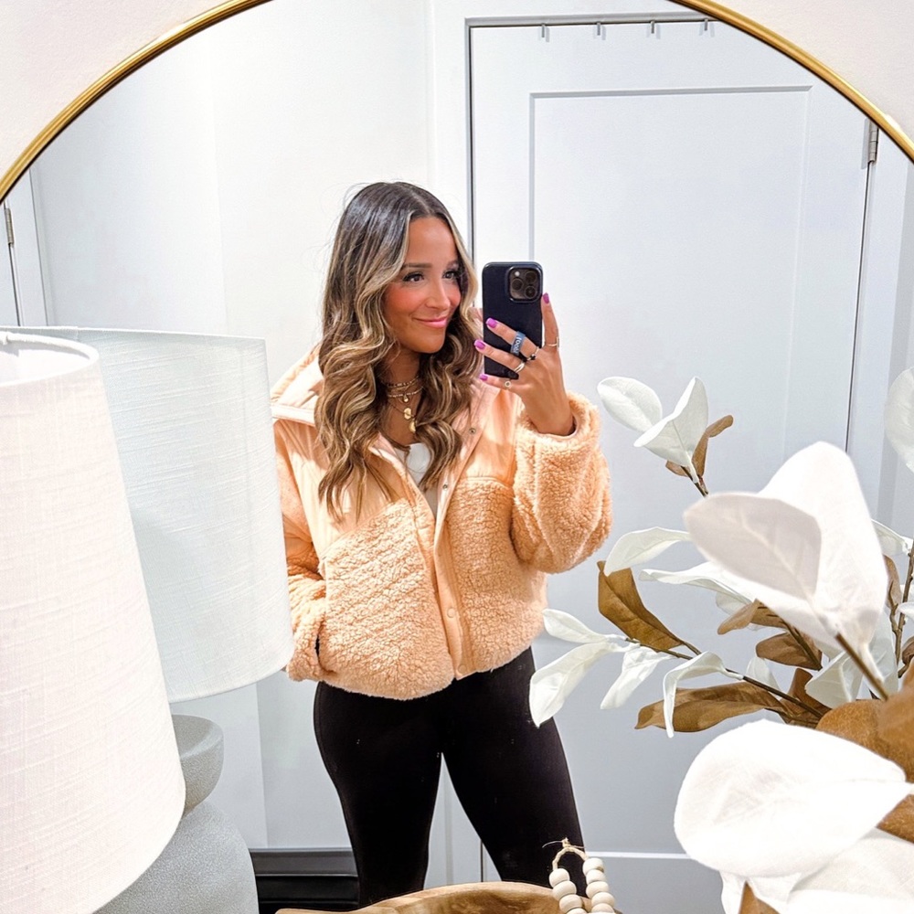 Meet your Posher, Nayara